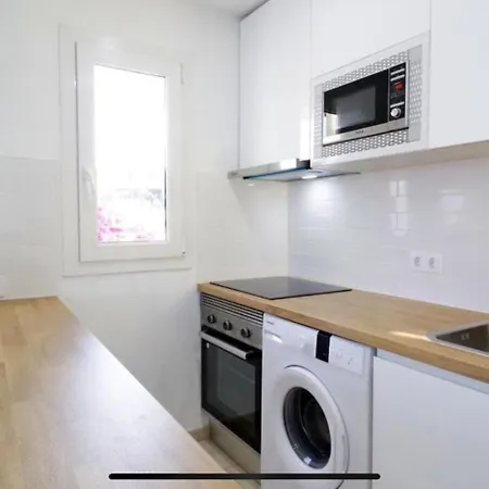 아파트 Stunning Refurbished 1 Bedroom *
